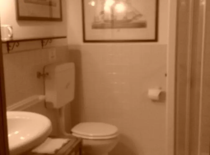 Bed & Breakfast Bondi 3*